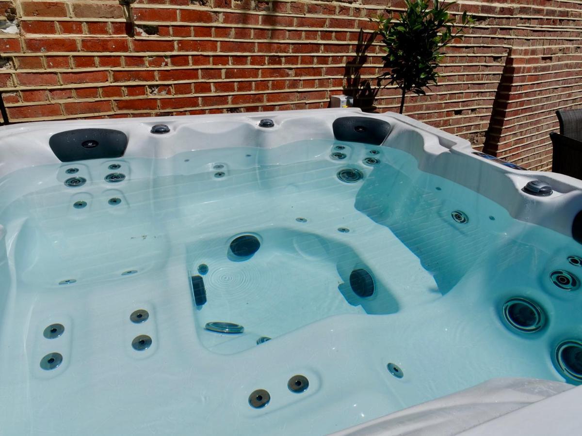Luxury 9 Bed Manor House Hot Tub Cinema Room Skytv Saffron Walden Extérieur photo